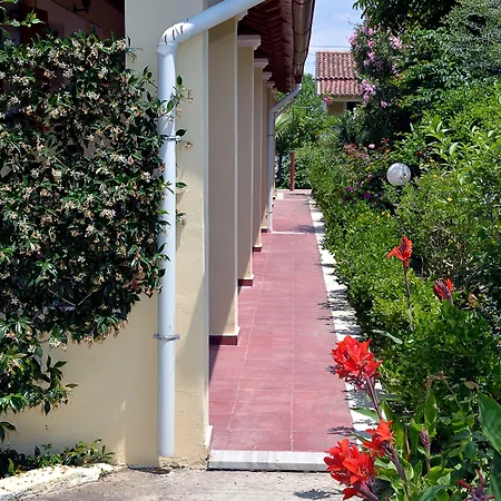 Feeloxenia Corfu * Aharávi