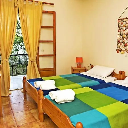 Feeloxenia Corfu Apartment