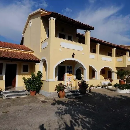 Feeloxenia Corfu Апартаменты