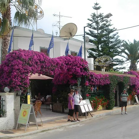 Feeloxenia Corfu Apartment