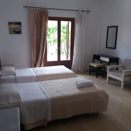 Feeloxenia Corfu Ахарави