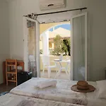 Feeloxenia Corfu