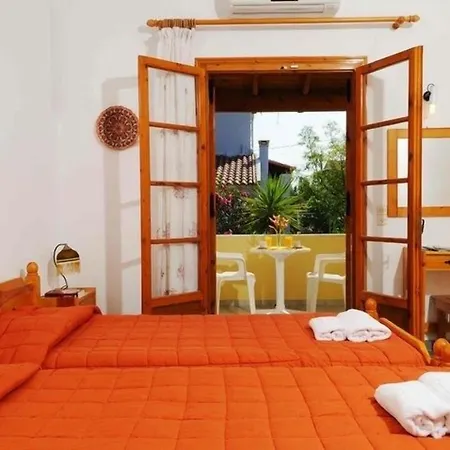 Feeloxenia Corfu 아카라비